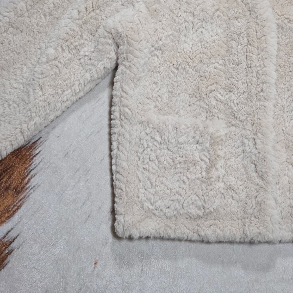 아이보리 베이지 퍼 브이넥 가디건 자켓 상품이미지3