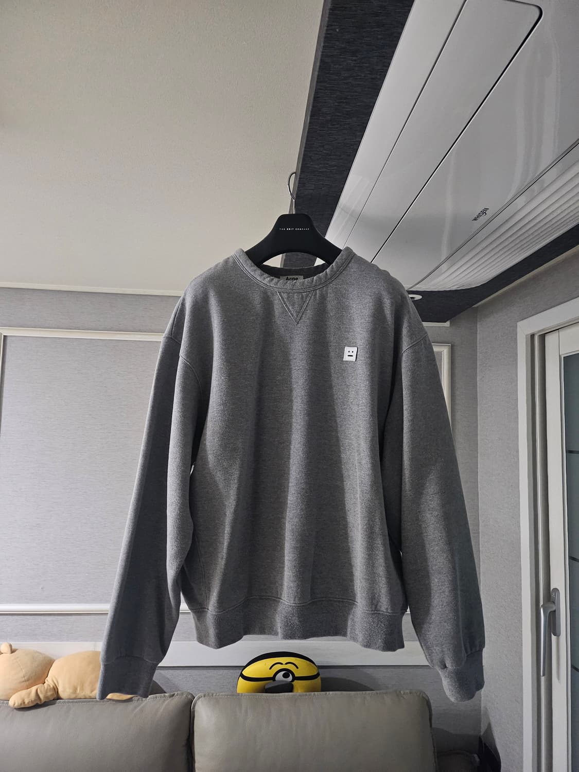 [거의 새것] 아크네 맨투맨 티셔츠 그레이 xl 상품이미지1