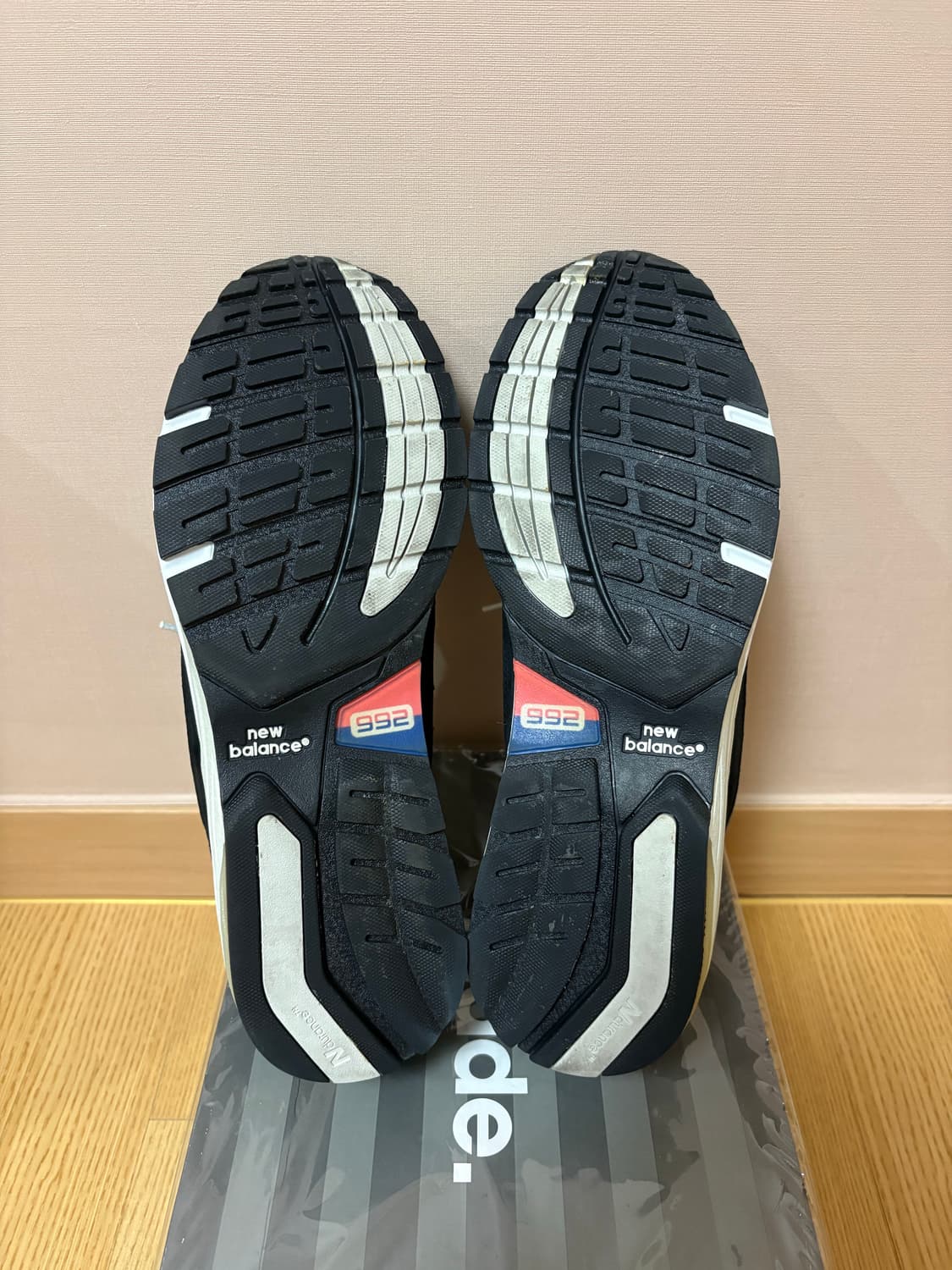 뉴발란스 992 그레이 블랙 상품이미지4