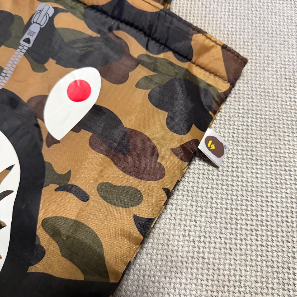 Bape 베이프 잡지 부록 샤크 카모 토트백 상품이미지2
