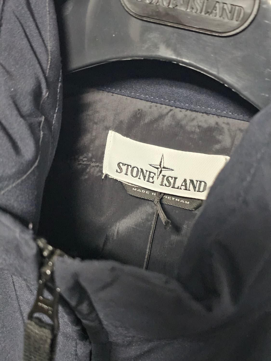 스톤아일랜드 소프트쉘 프리마로프트 자켓 상품이미지3