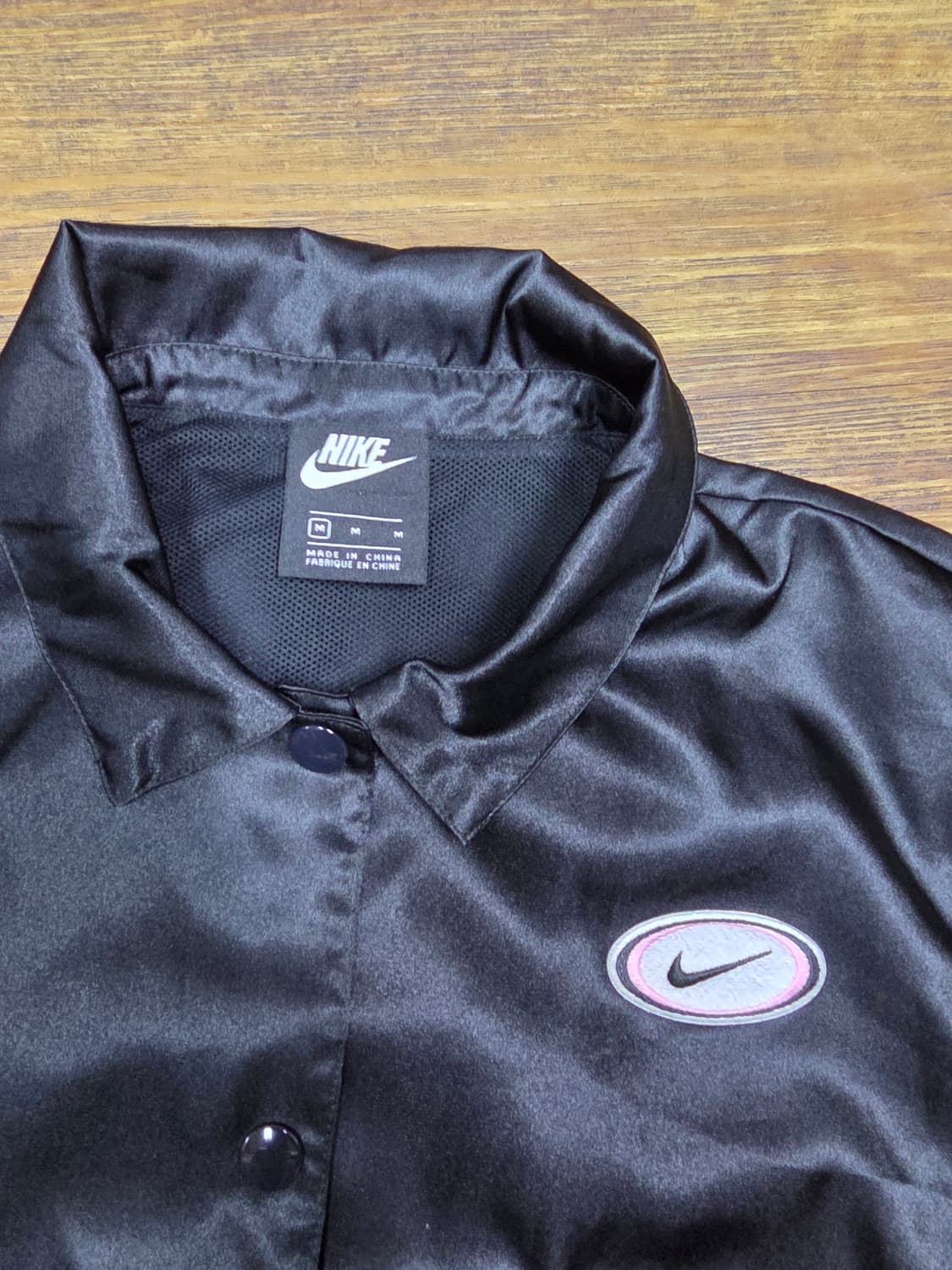 나이키우먼 새틴블랙 코치자켓  상품이미지2