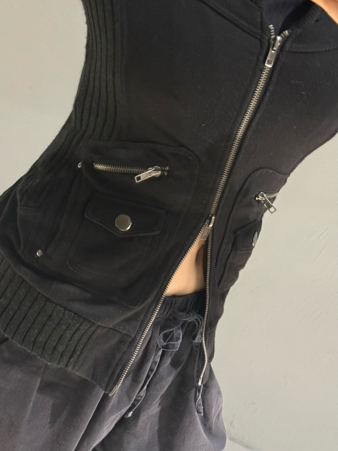 ribbed detail pocket 2-way zip-up 상품이미지4