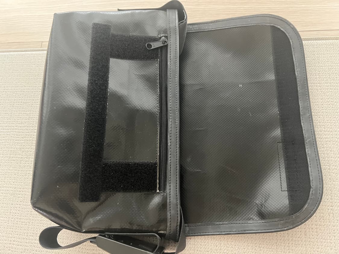 프라이탁 올블랙 하파오 상품이미지7