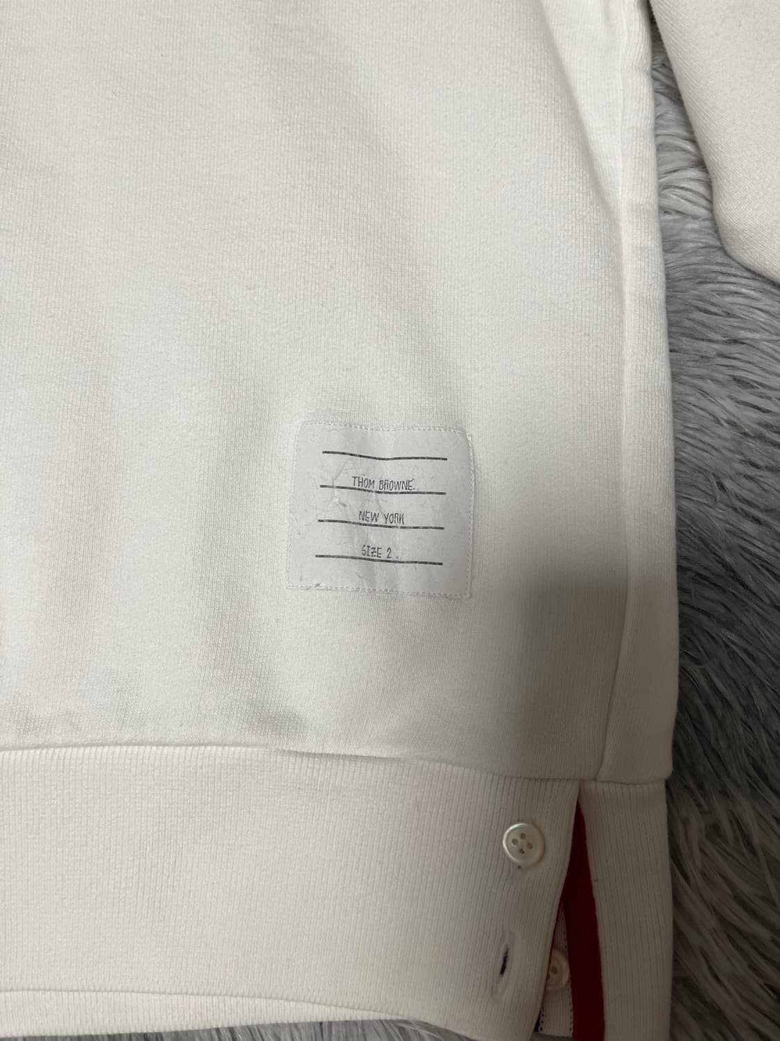 톰브라운 백삼선 맨투맨 상품이미지4