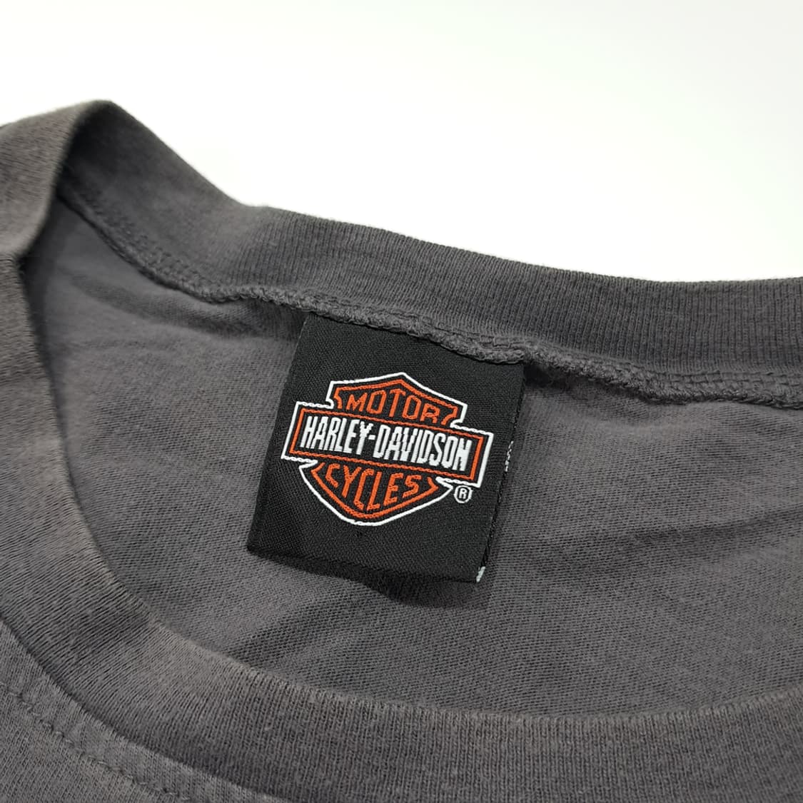 CL567 XL 할리데이비슨 00s 샌디에고 윙 차콜 긴팔 티셔츠 상품이미지4