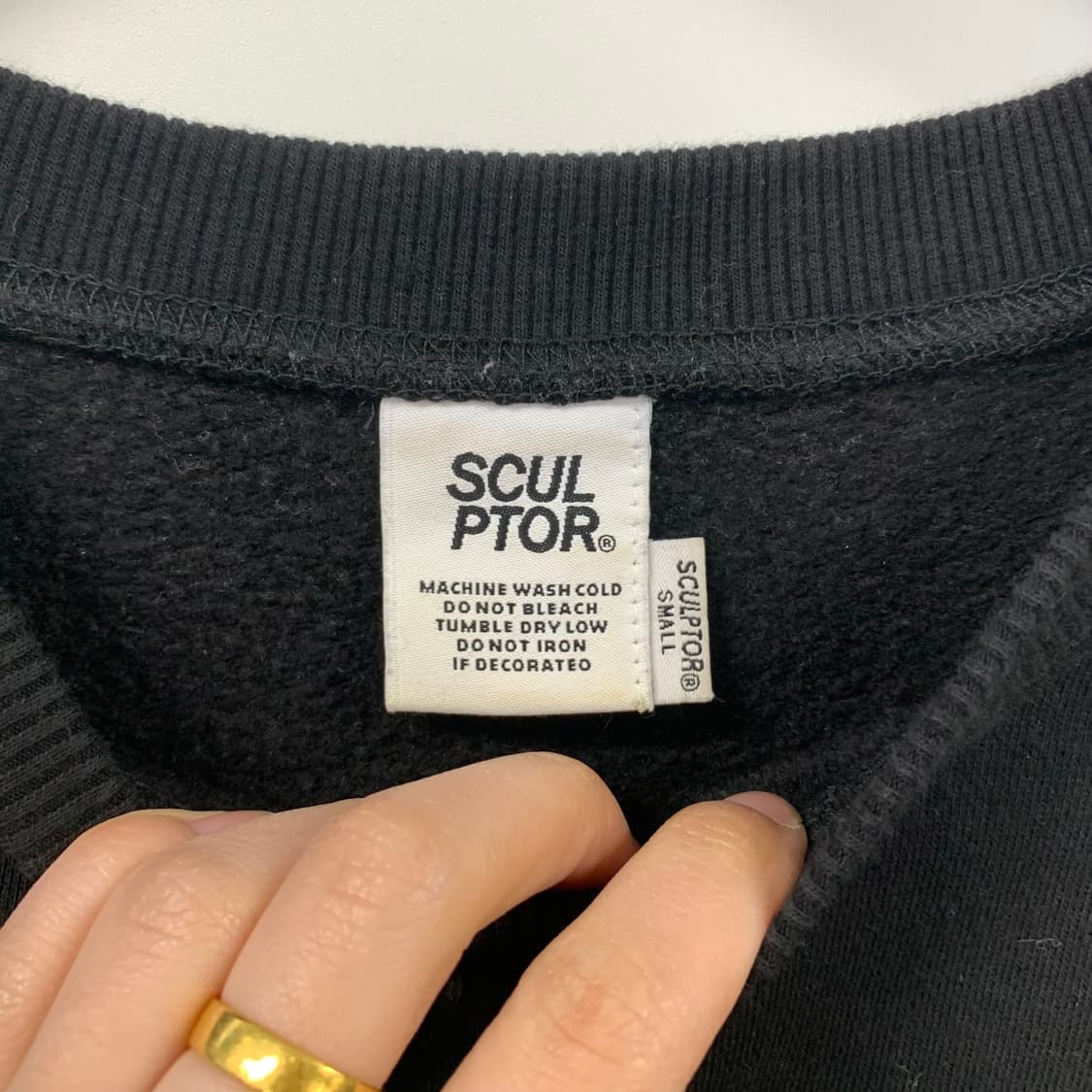 스컬프터 키티 프렌즈 블랙 맨투맨 상품이미지5