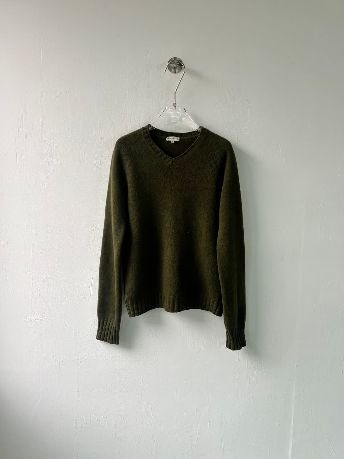 드리스 반 노튼 90‘s 라이카기 브이넥 니트 상품이미지4