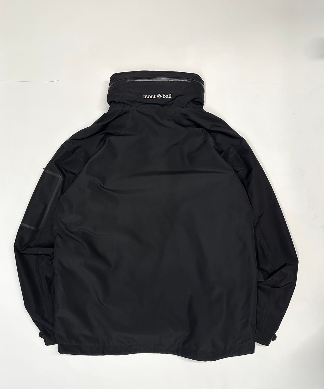몽벨 라이트 테크니컬 바람막이 상품이미지3