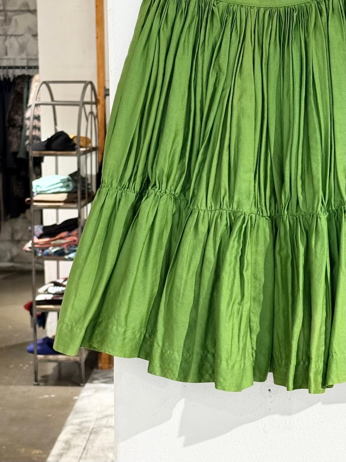 비비안웨스트우드 앵글로매니아 그린 티어드 개더 미디 스커트 상품이미지3