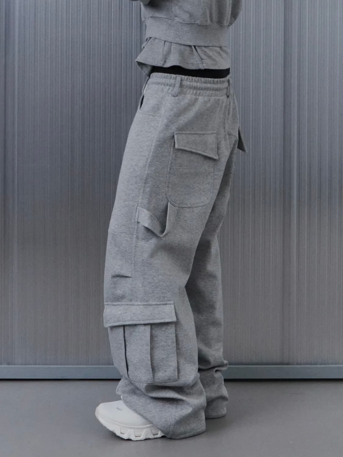Oblique Pocket Wide Cargo Sweat Pants 상품이미지1