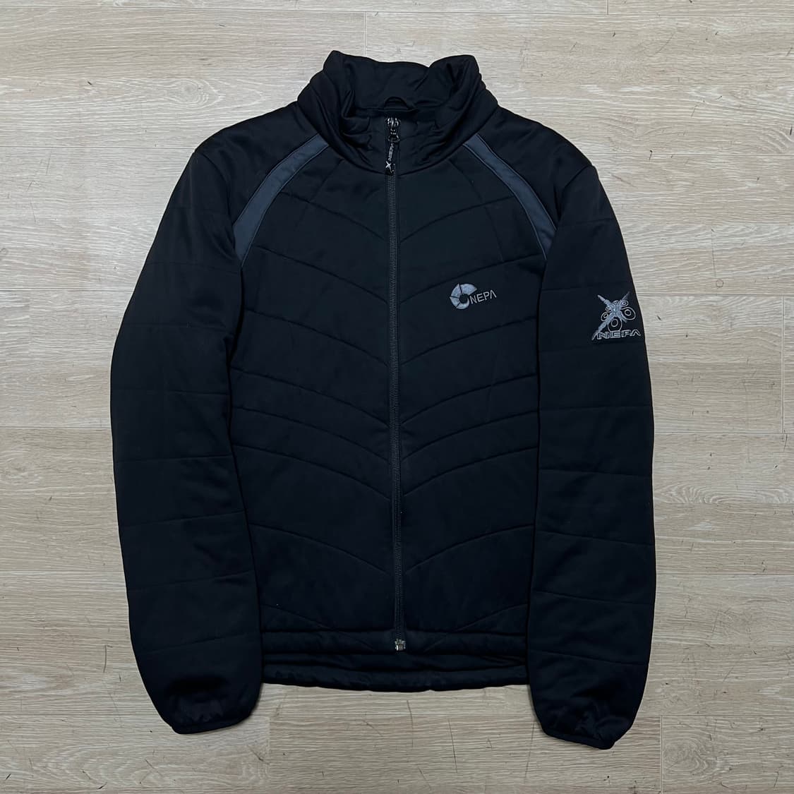네파 산양 로고 경량패딩 점퍼 [블랙] M/95 상품이미지1