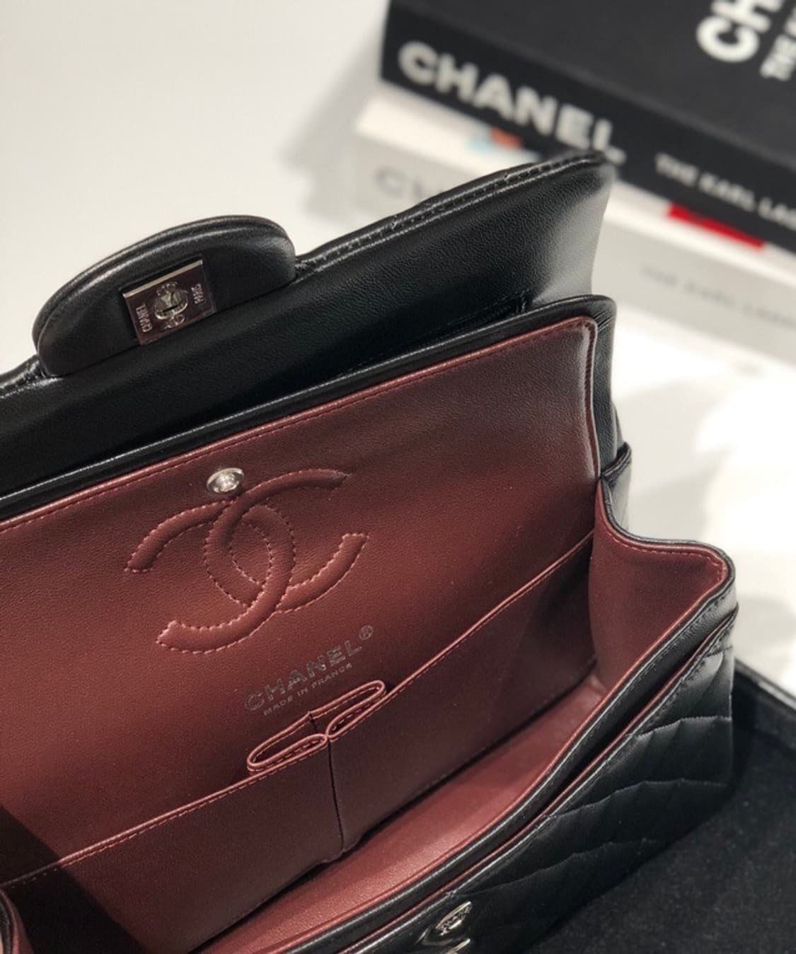 샤넬 클래식 스몰 블랙 캐비어 은장 상품이미지8