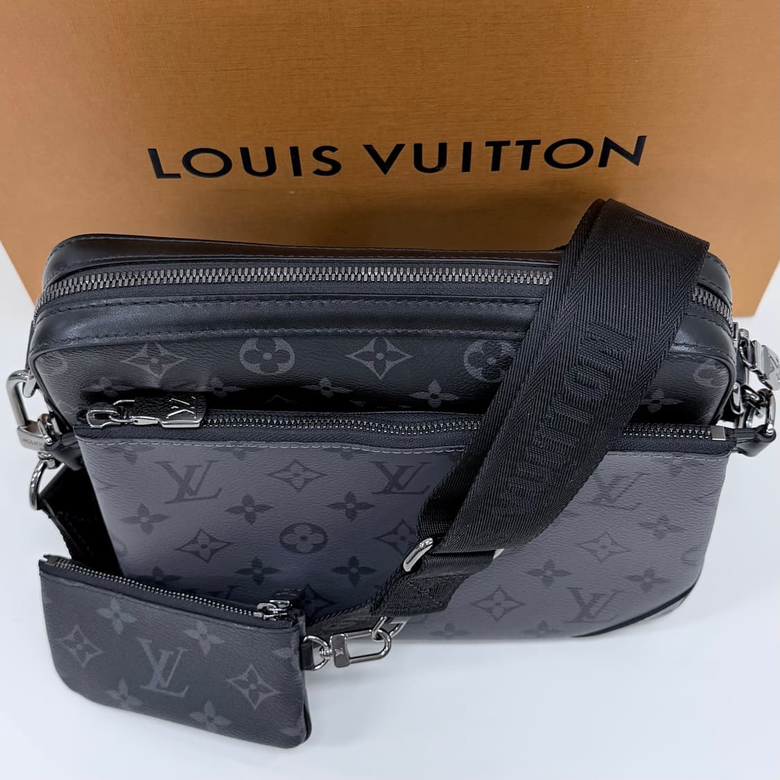 [S+급/OS] 루이비통 이클립스 트리오 모노그램 메신저백 크로스백 상품이미지4