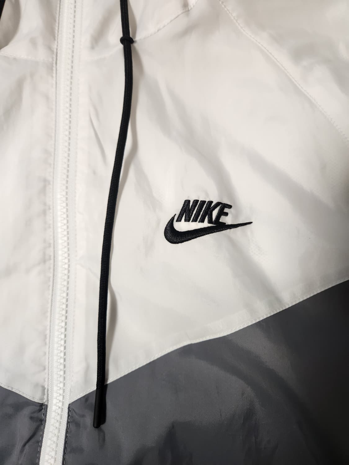 새상품급)나이키 우븐 윈드러너 후드 바람막이 재킷 DA0002-084 사 상품이미지4