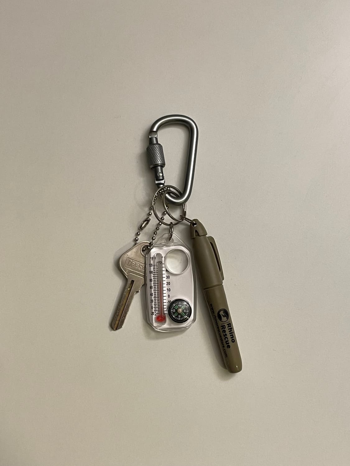 Survivor keyring 상품이미지1