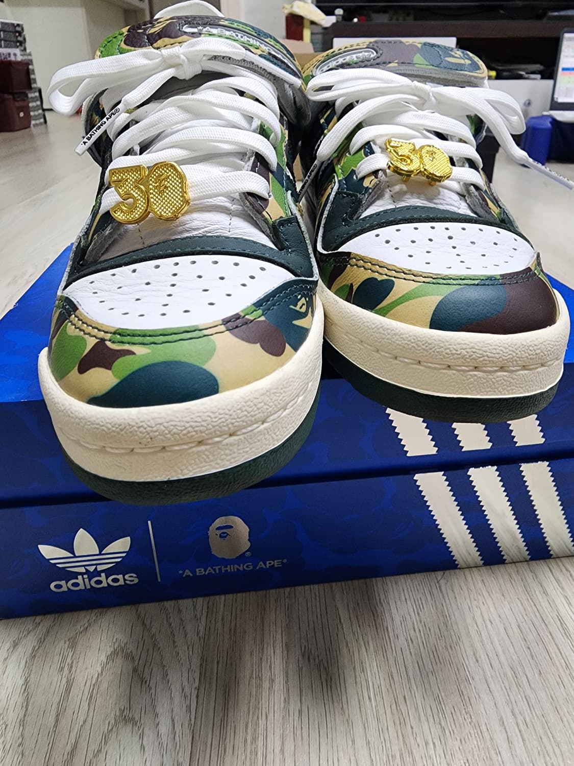 아디다스 x 베이프 포럼 84 로우 그린 카모 상품이미지9
