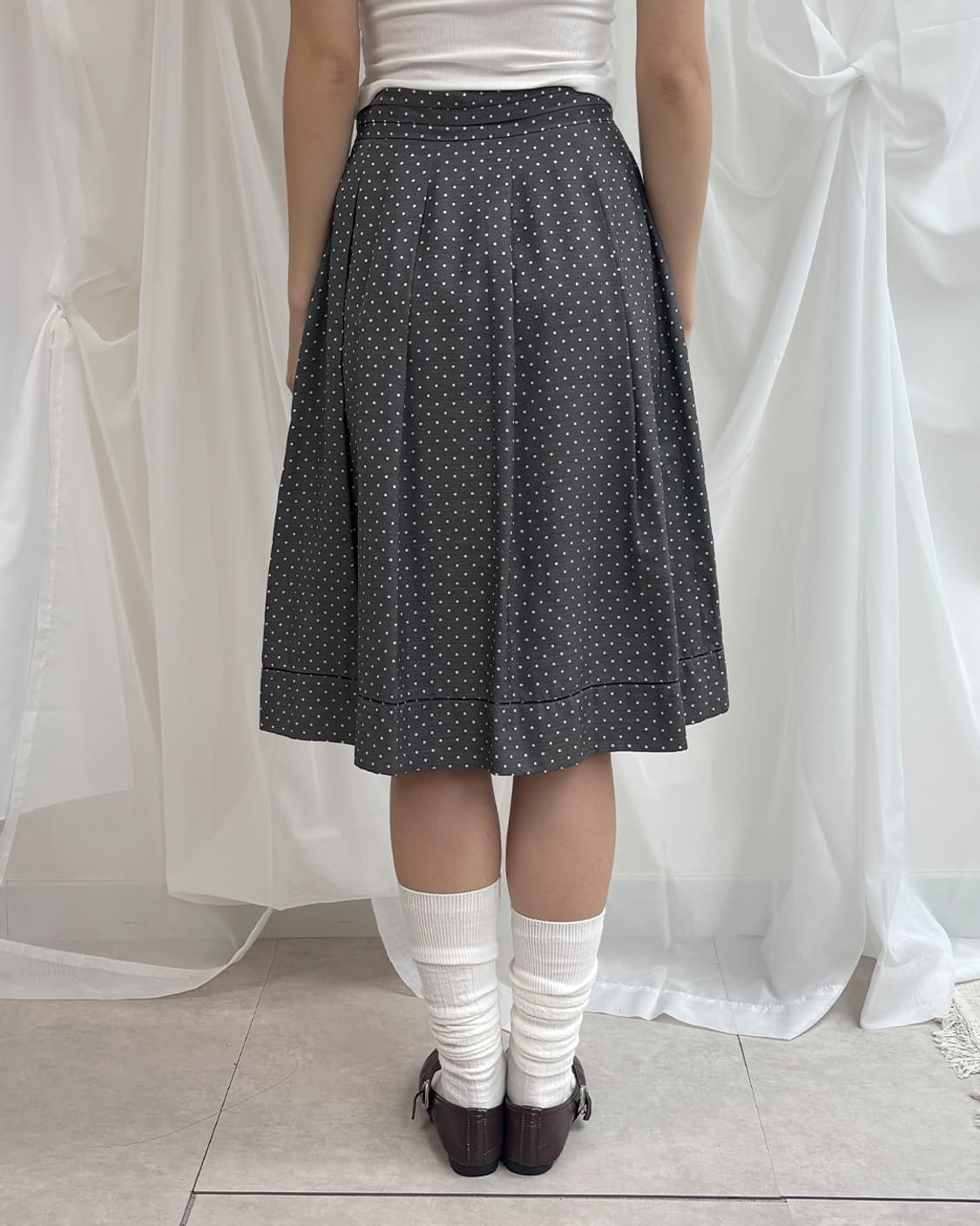 KEITH grey polka dot pleated midi skirt 상품이미지10