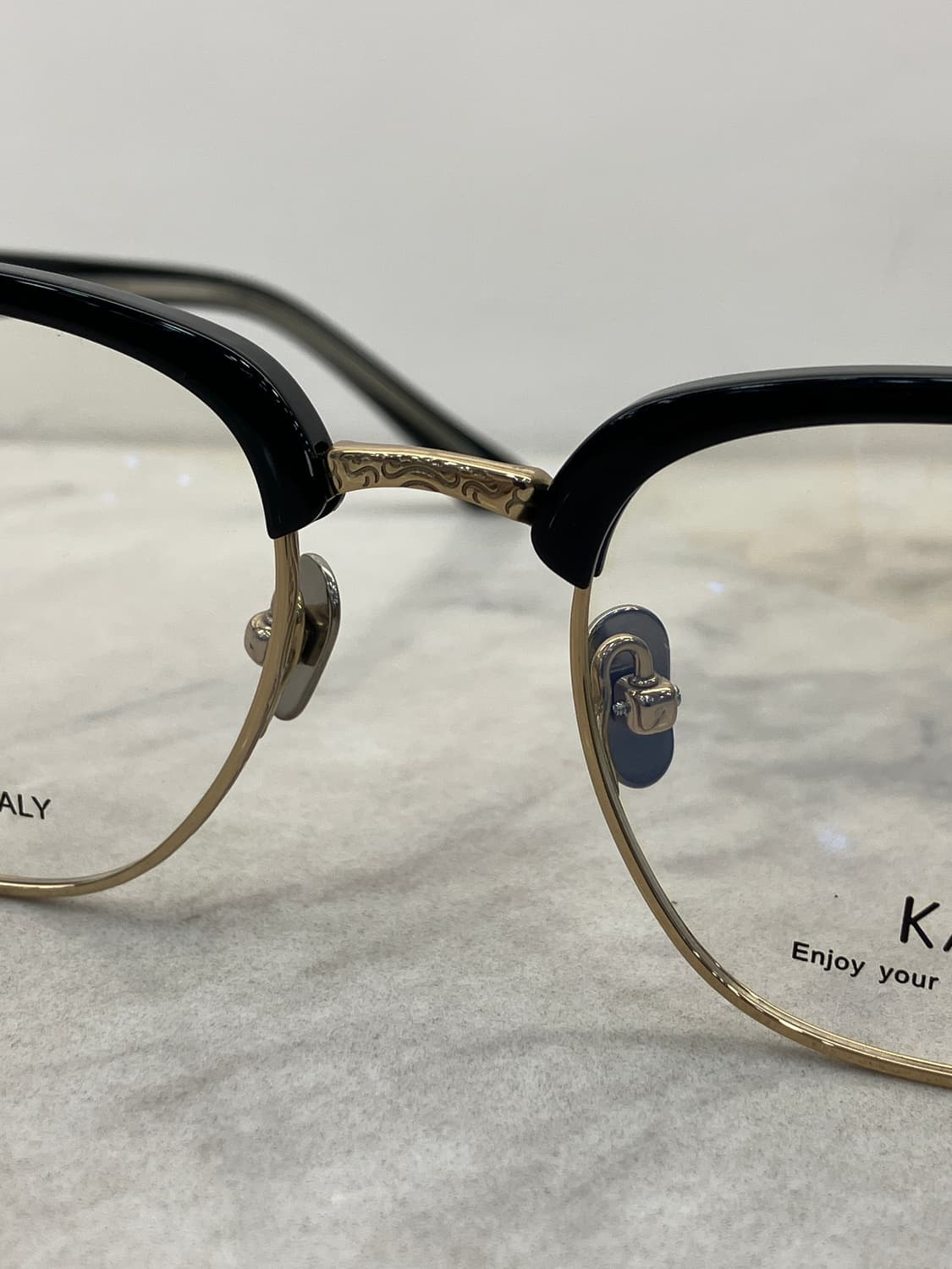 B31 카이오 KAIO 블랙 골드 웰링턴 하금테 안경(23g) 상품이미지5