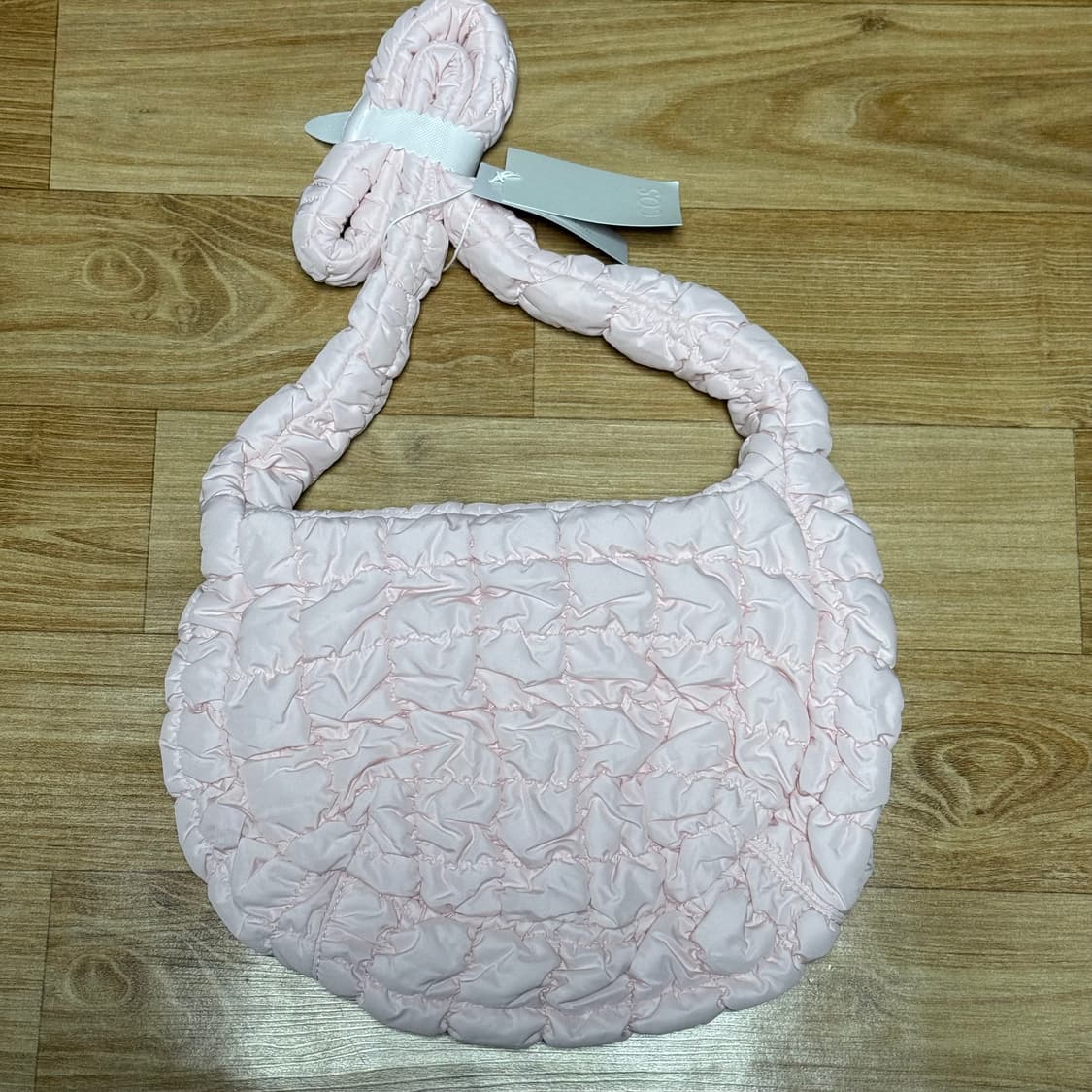 코스 퀼티드 메신저백 라이트 핑크 새상품 상품이미지2