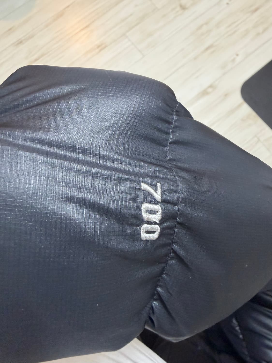 노스페이스 눕시 700 패딩 블랙 상품이미지4