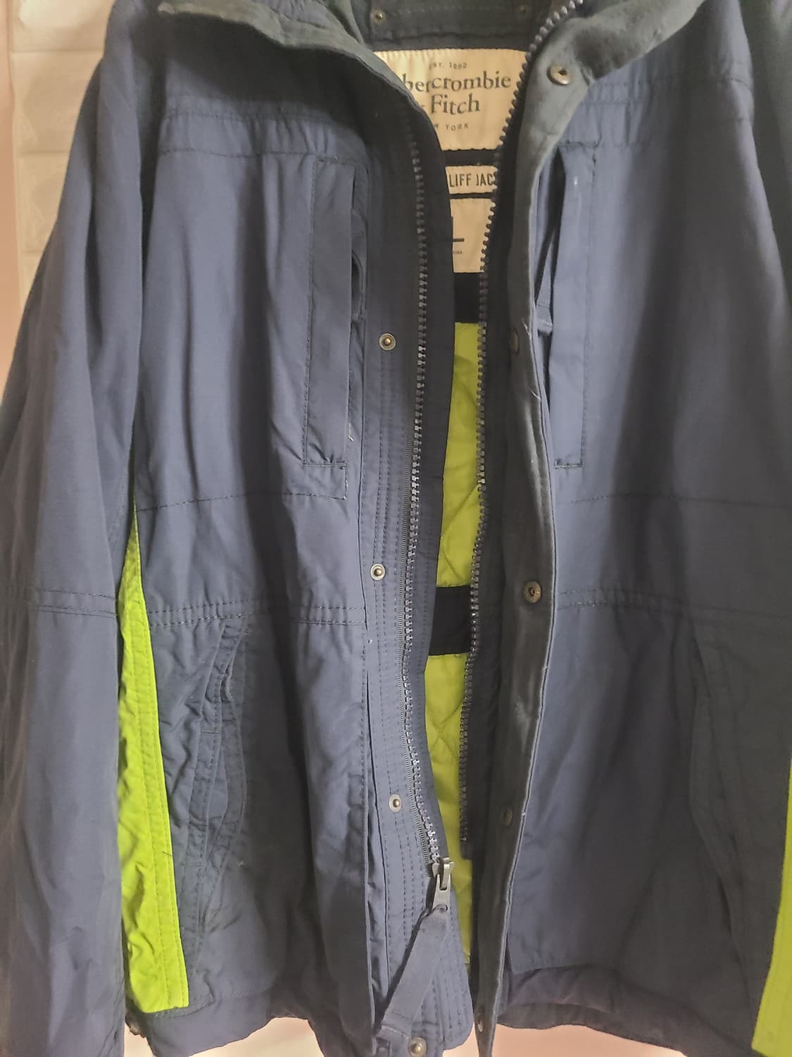 Abercrombie & Fitch 네이비 후드 점퍼 상품이미지4