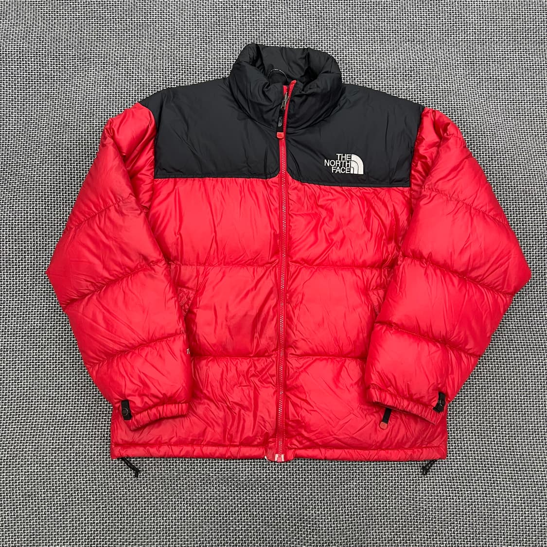 노스페이스 레드 눕시 700 패딩 상품이미지1