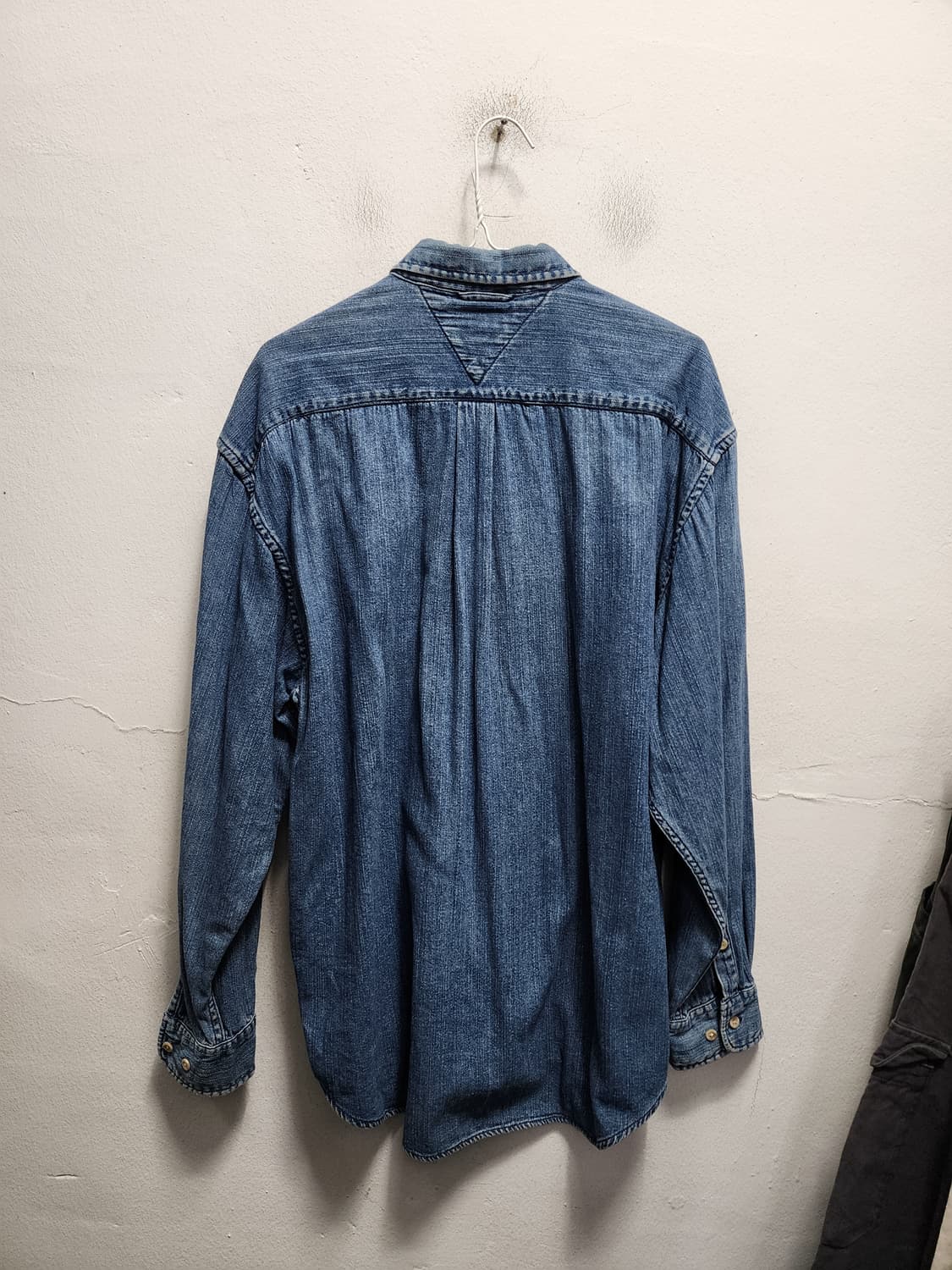 타미힐피거 올드스쿨 월계수 데님 셔츠 상품이미지2