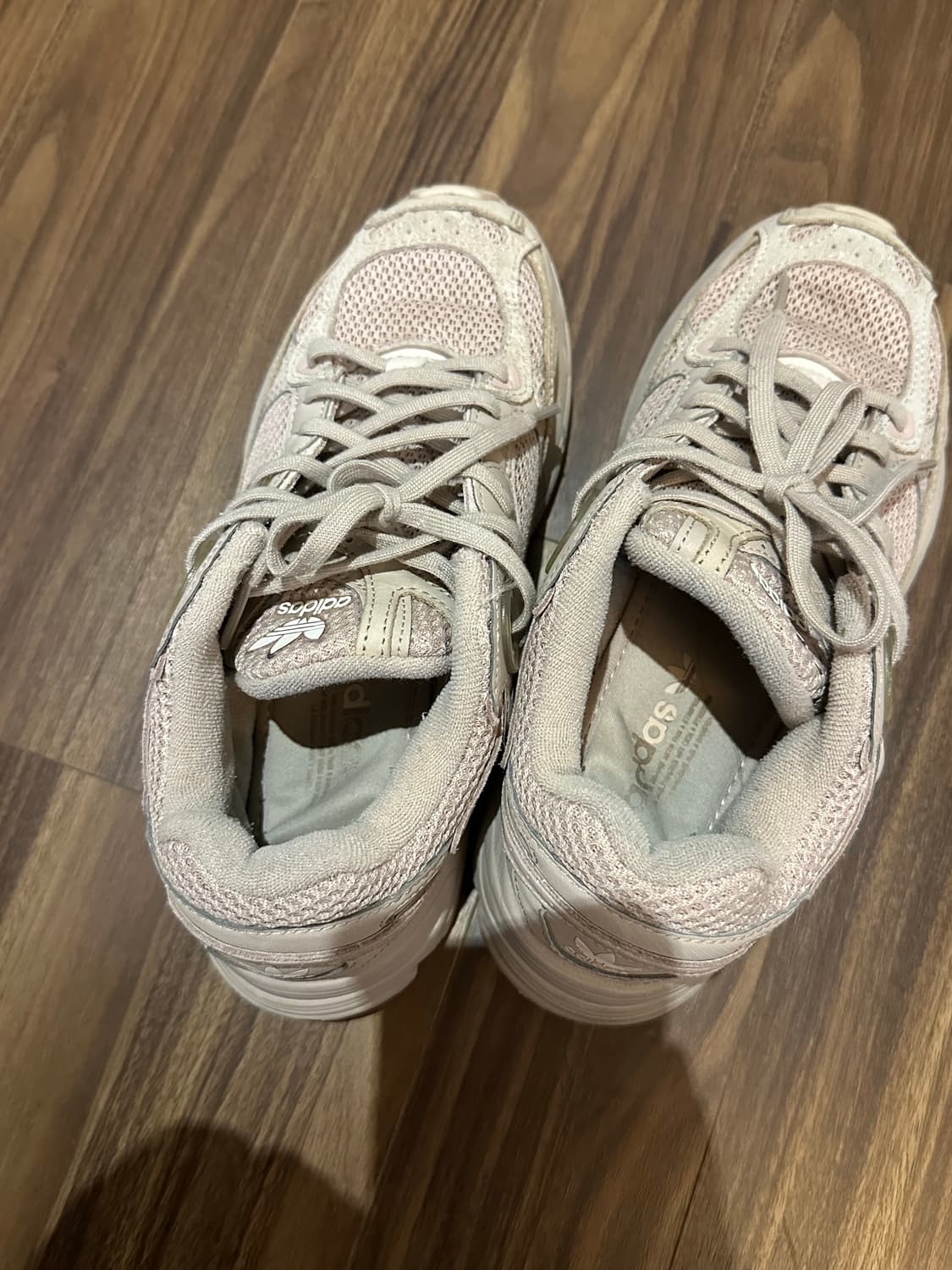 아디다스 운동화 상품이미지2