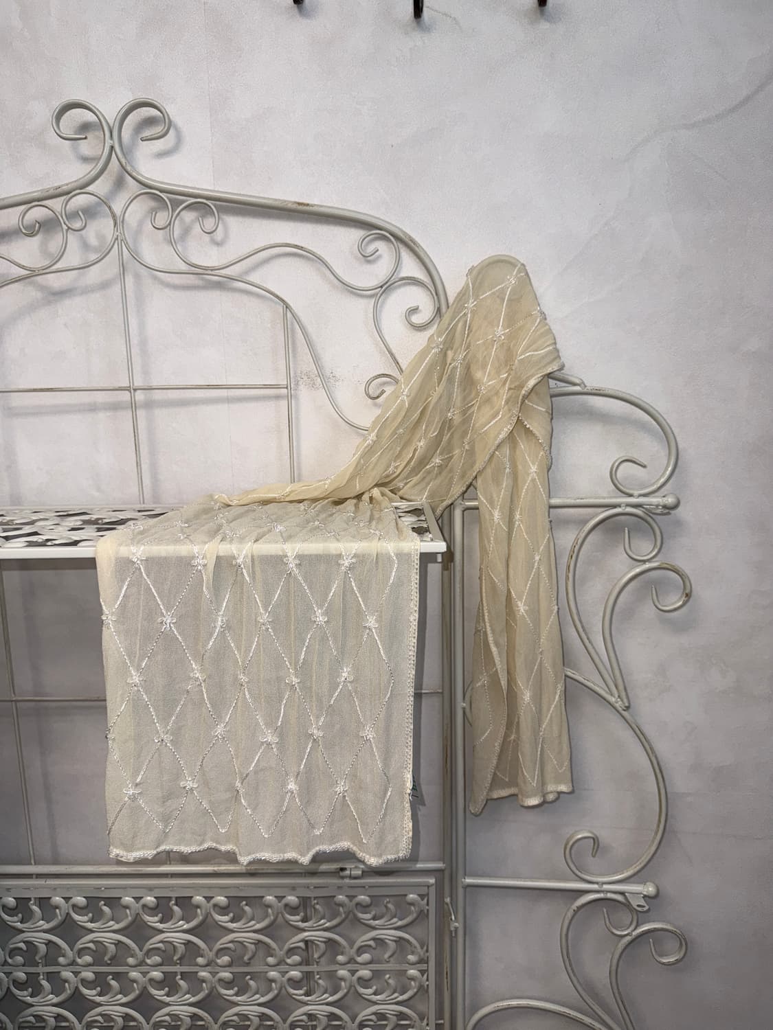 Laura Ashley ivory floral silk scarf 상품이미지2
