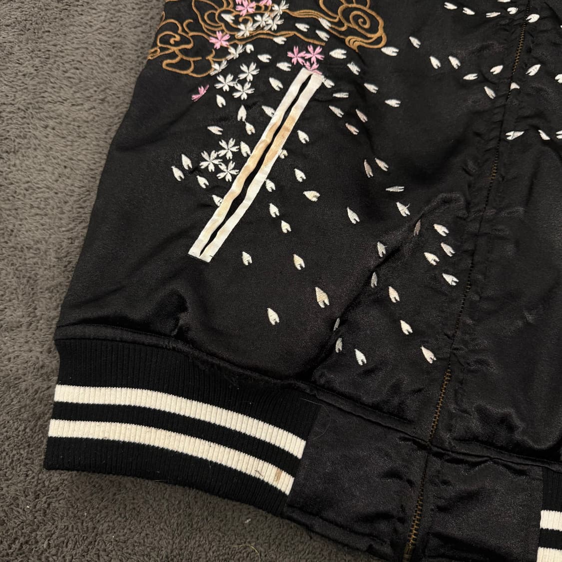 [ 정품/M ] ROGUES 잉어 사쿠라 자수 스카잔 자켓 상품이미지7