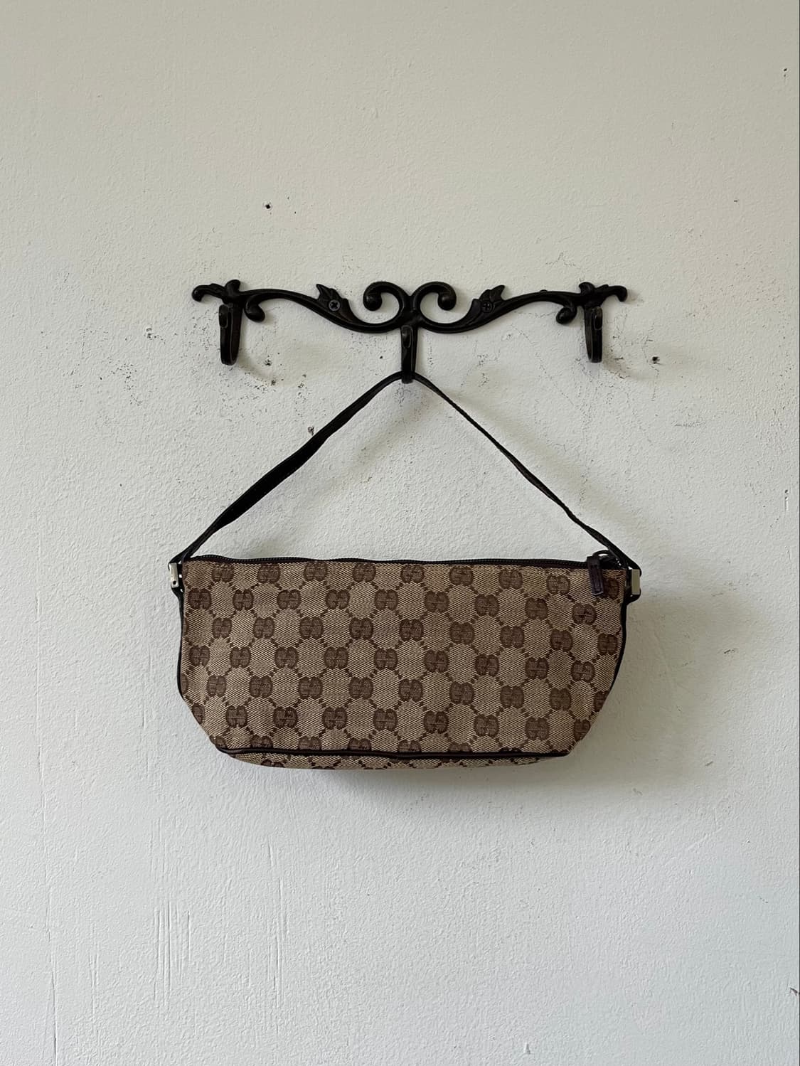 GUCCI GG 로고 캔버스 숄더백 상품이미지3