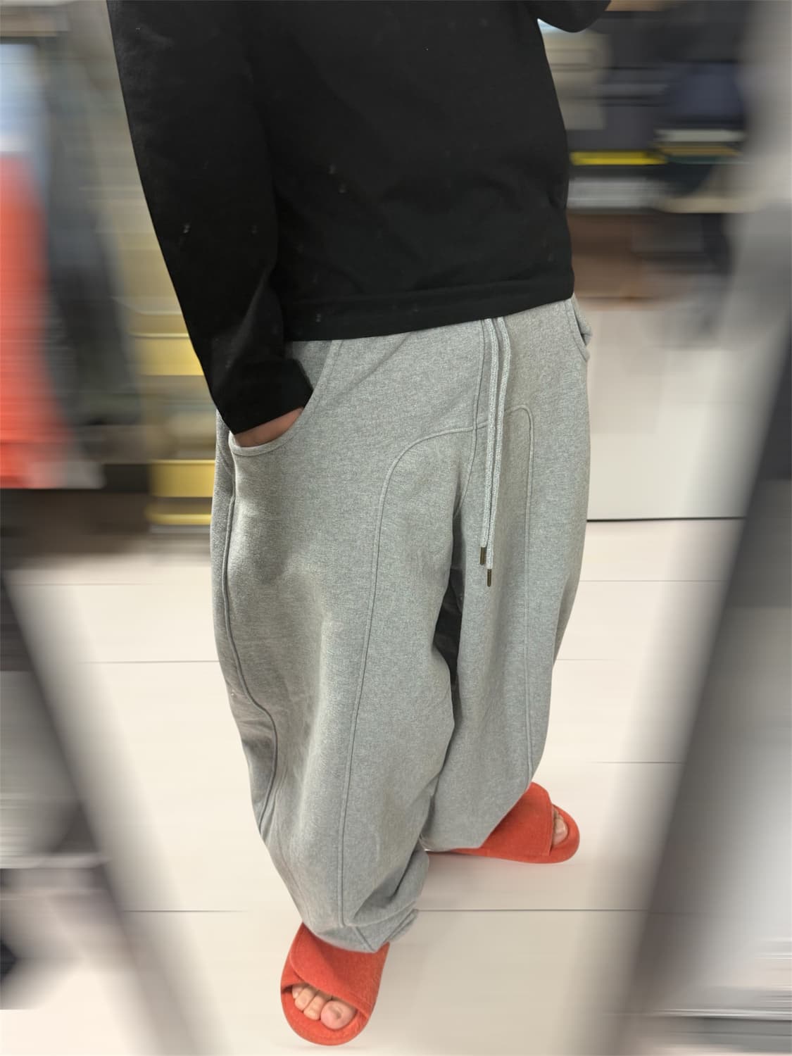 뉴치프시크 디피 벌룬핏 스웻팬츠 [gray] 상품이미지1