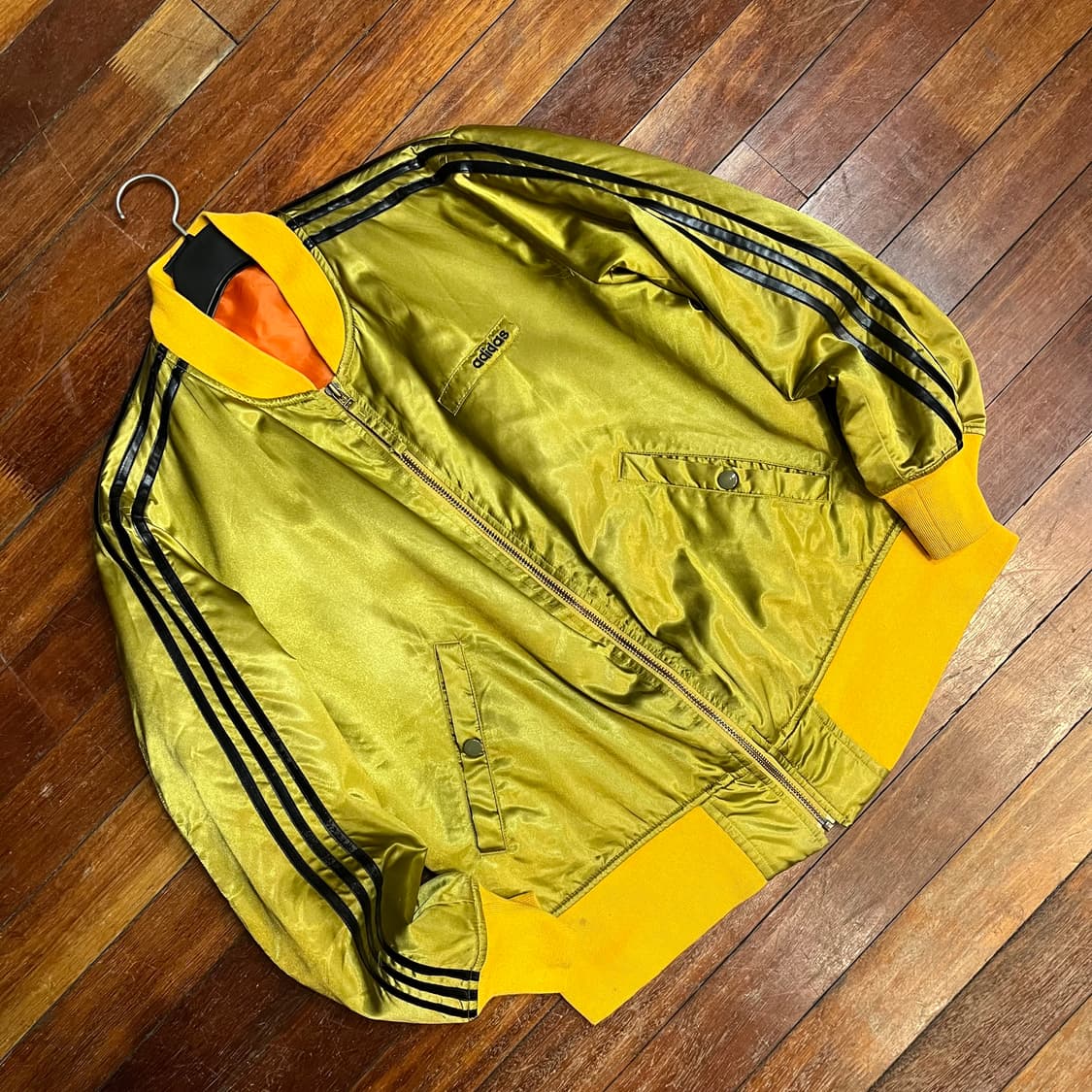 아디다스 골드 항공 점퍼 상품이미지2