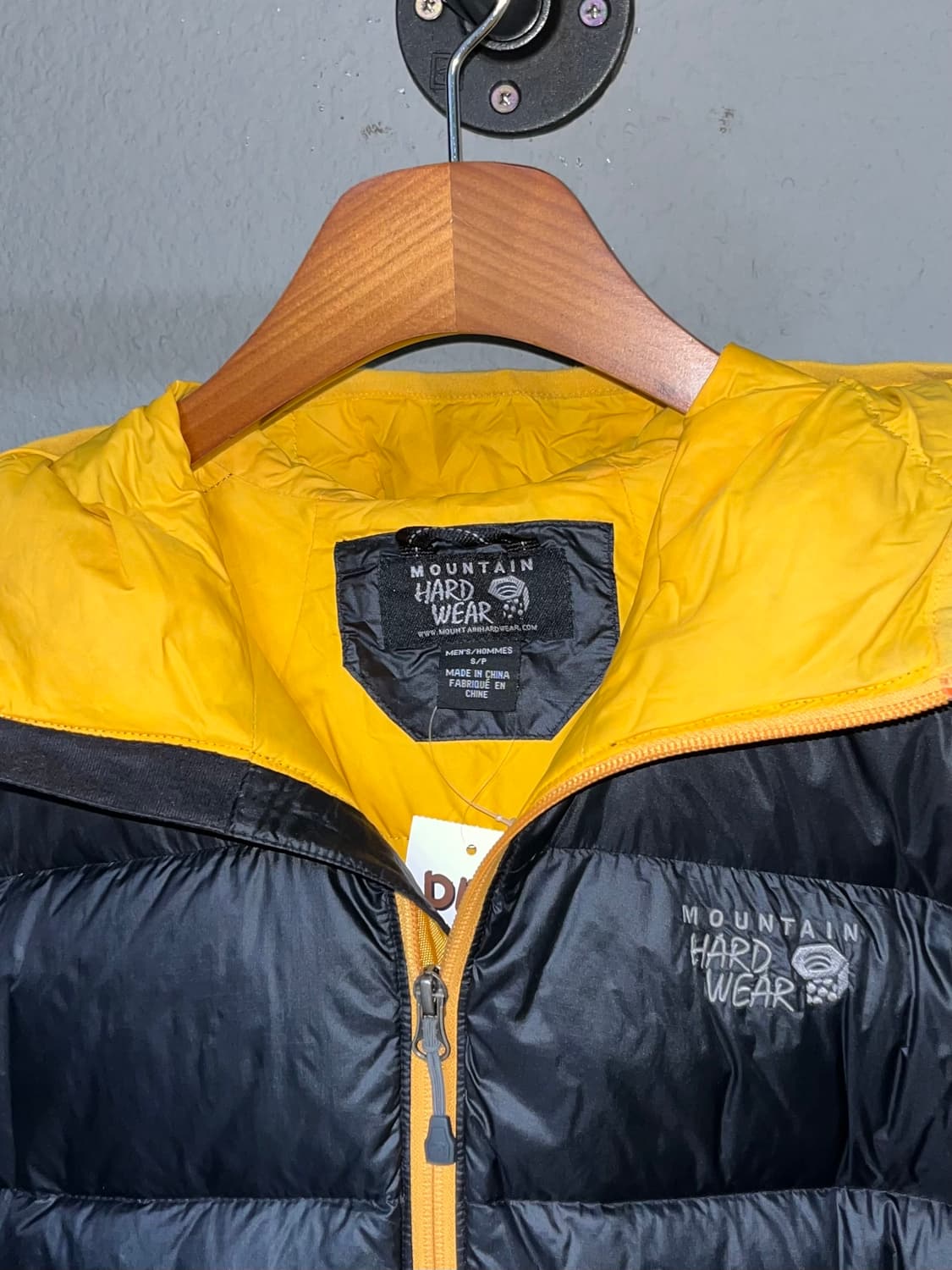 마운틴하드웨어 배색 패딩 상품이미지4