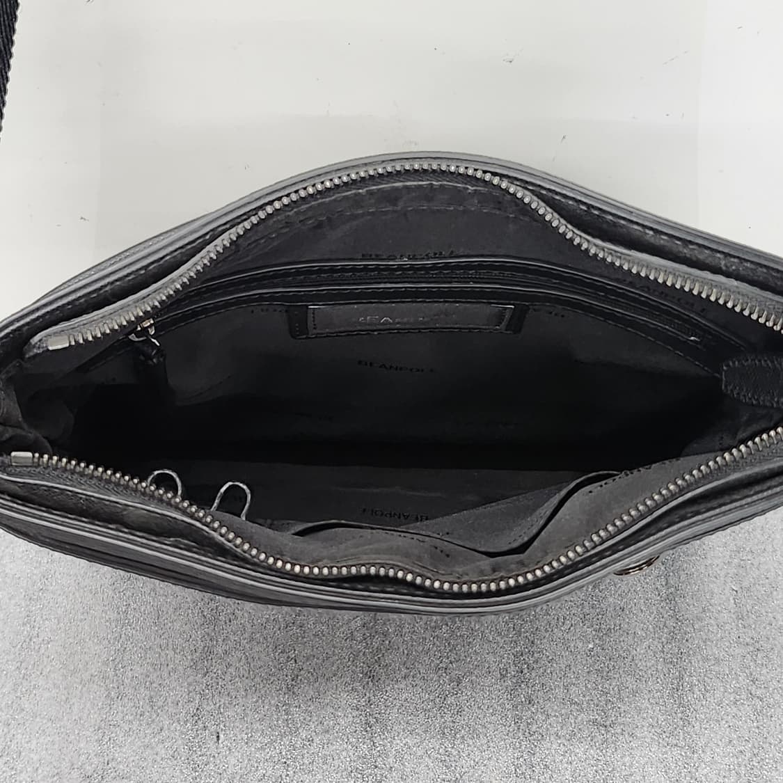 상태좋은 빈폴 정품 크로스백 28X26cm 상품이미지8