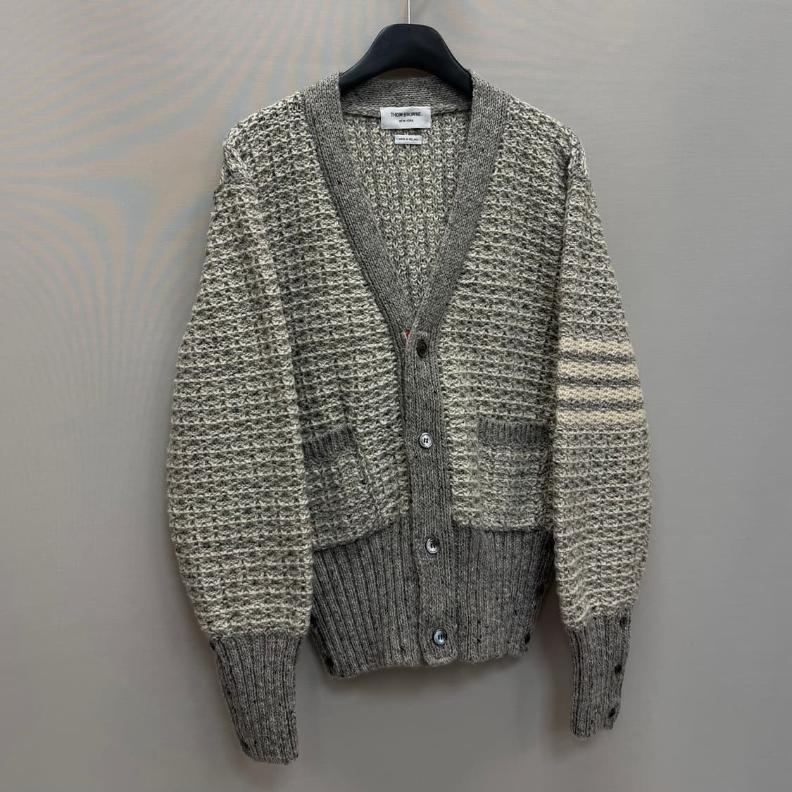 톰브라운 사선완장 모헤어 트위드 클래식 가디건 ( 100~105 ) 상품이미지1