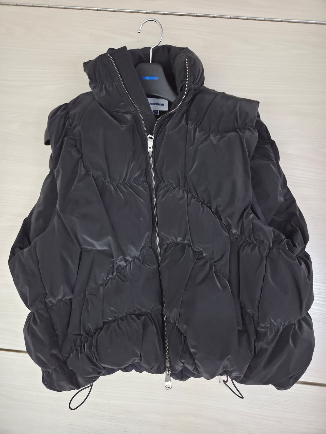 아더에러 아렌 다운 베스트m 팔아요 상품이미지3