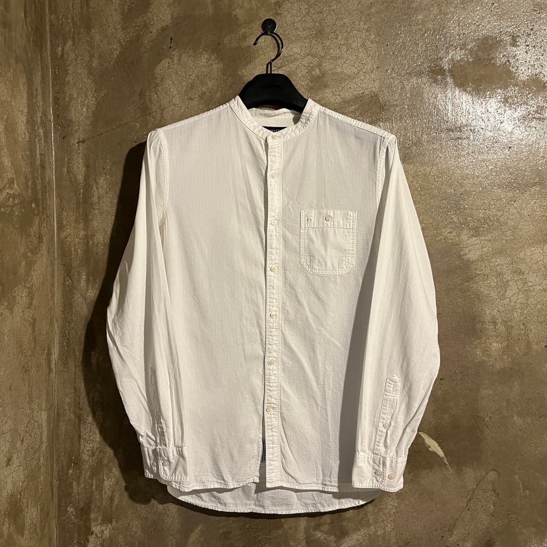 헤지스 헨리넥 화이트 셔츠 상품이미지1