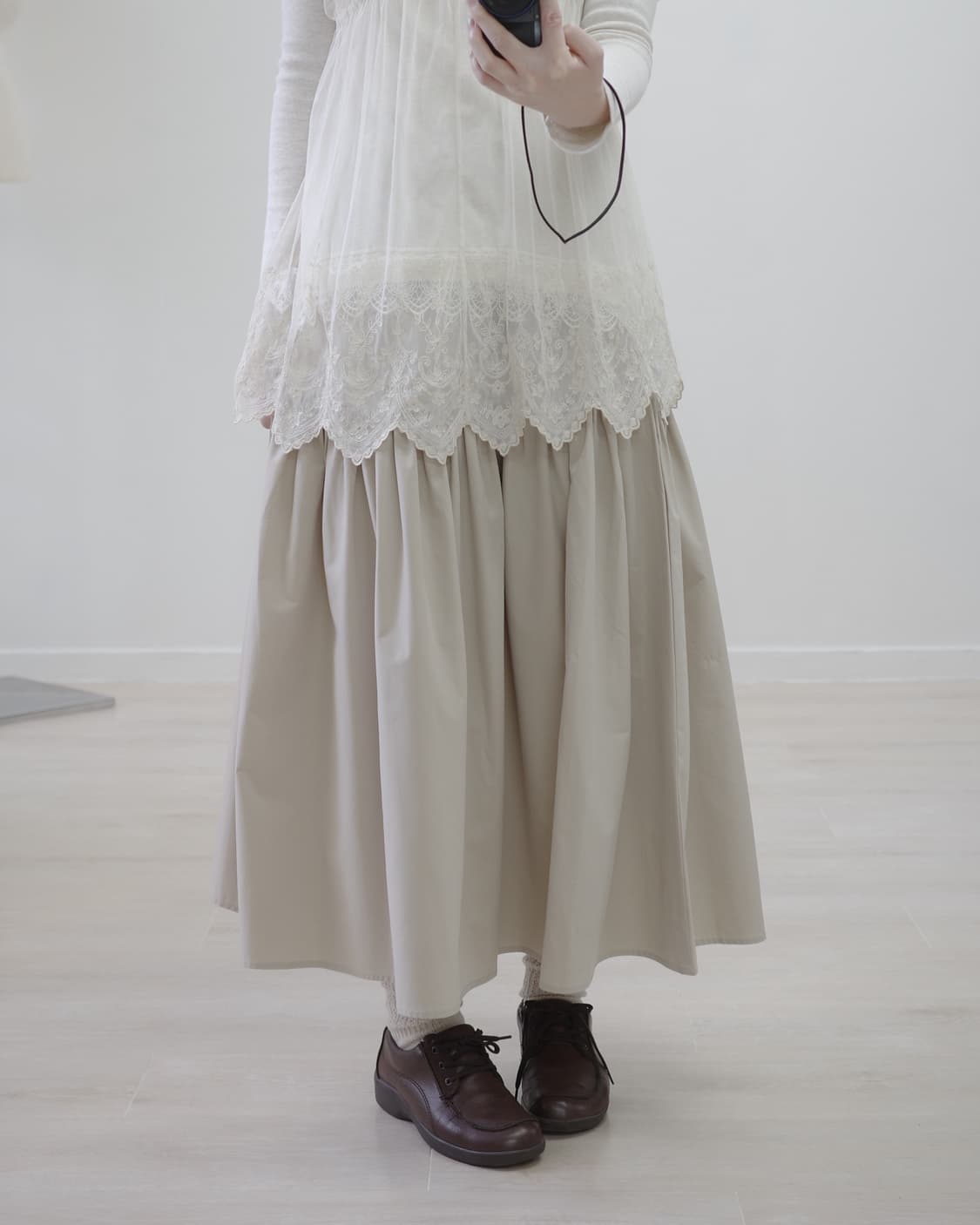 LACOLE light beige shirring skirt 상품이미지2