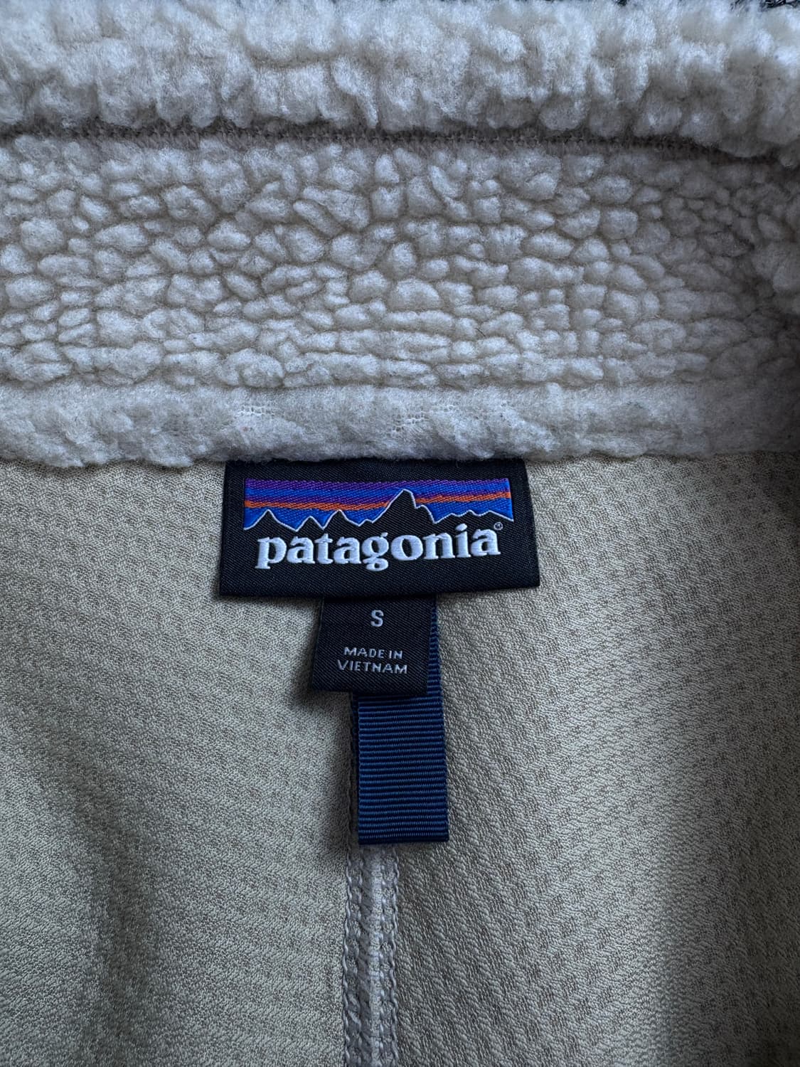 파타고니아 클래식 레트로 X 쉐르파 자켓 2211 상품이미지3