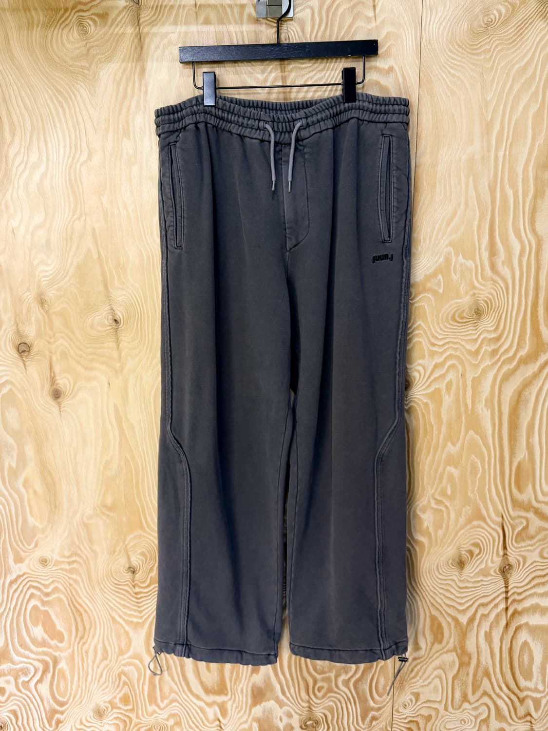 준지 22SS 가먼트 다이 트레이닝 팬츠 상품이미지1