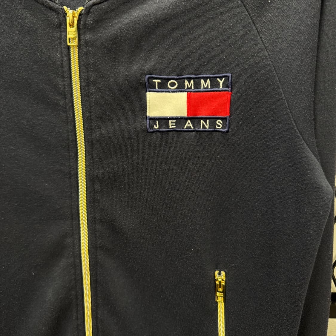 18F/W 타미힐피거 집업 자켓 헤리티지 플래그 금색 지퍼 디테일 네이비 상품이미지5