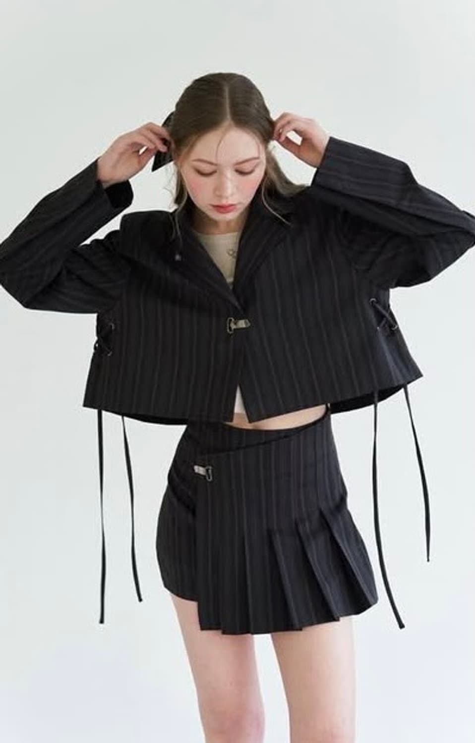 체리퀴리 플리츠 크롭 자켓 상품이미지1