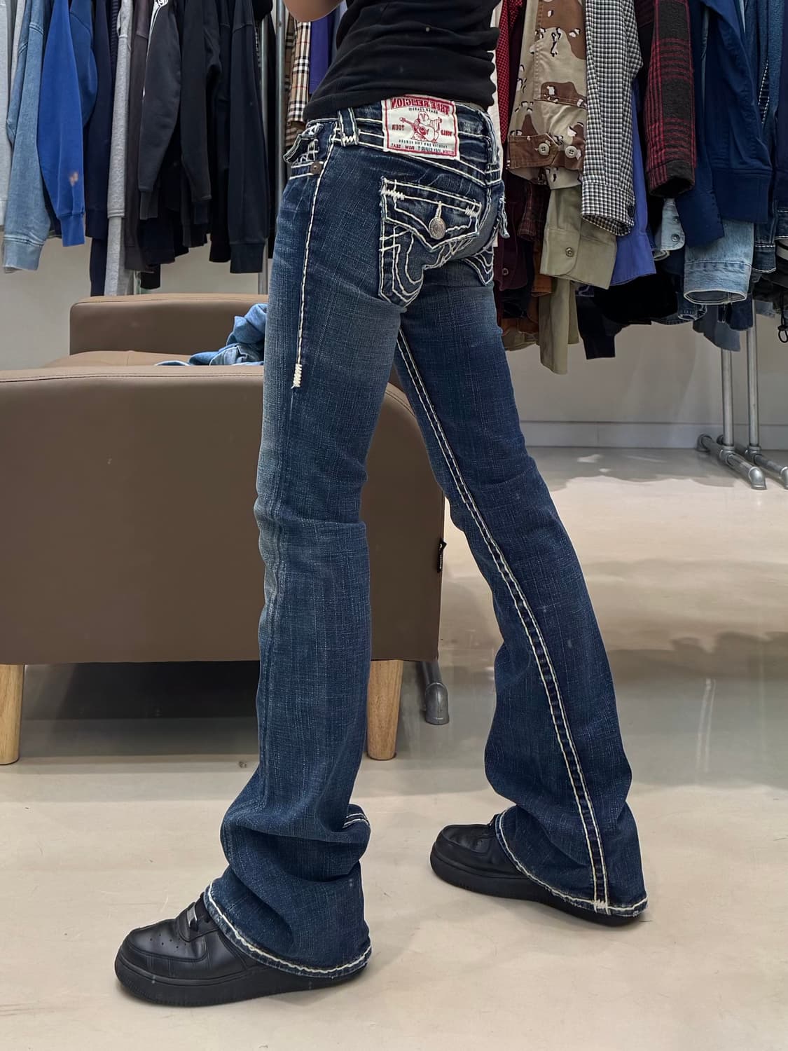 트루릴리젼 조이 슈퍼 T 부츠컷 데님 팬츠 상품이미지8