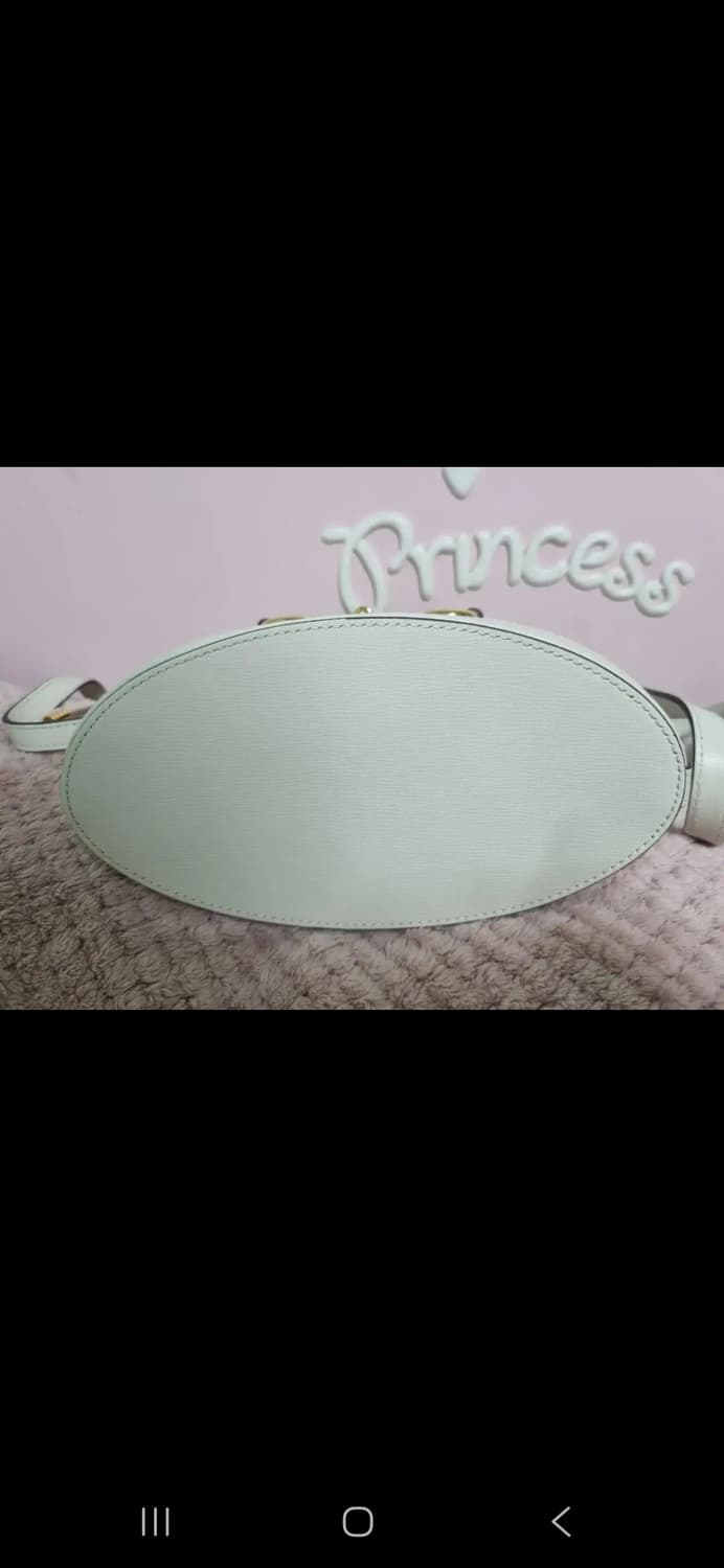 구찌 수프림 화이트 버킷백 상품이미지2