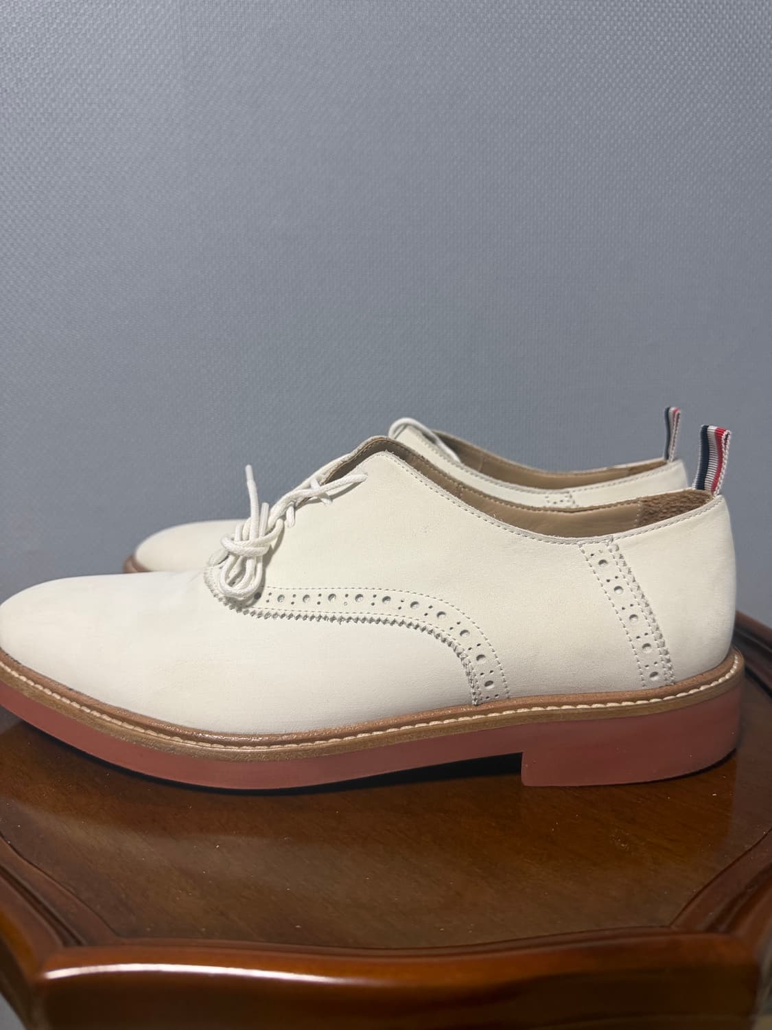 톰브라운 화이트 누벅 새들슈즈 [42.5] 상품이미지4