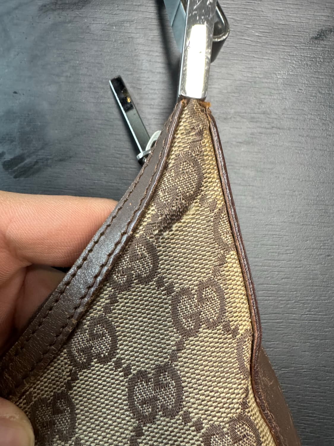 구찌 GG로고 자가드 숄더백 상품이미지5