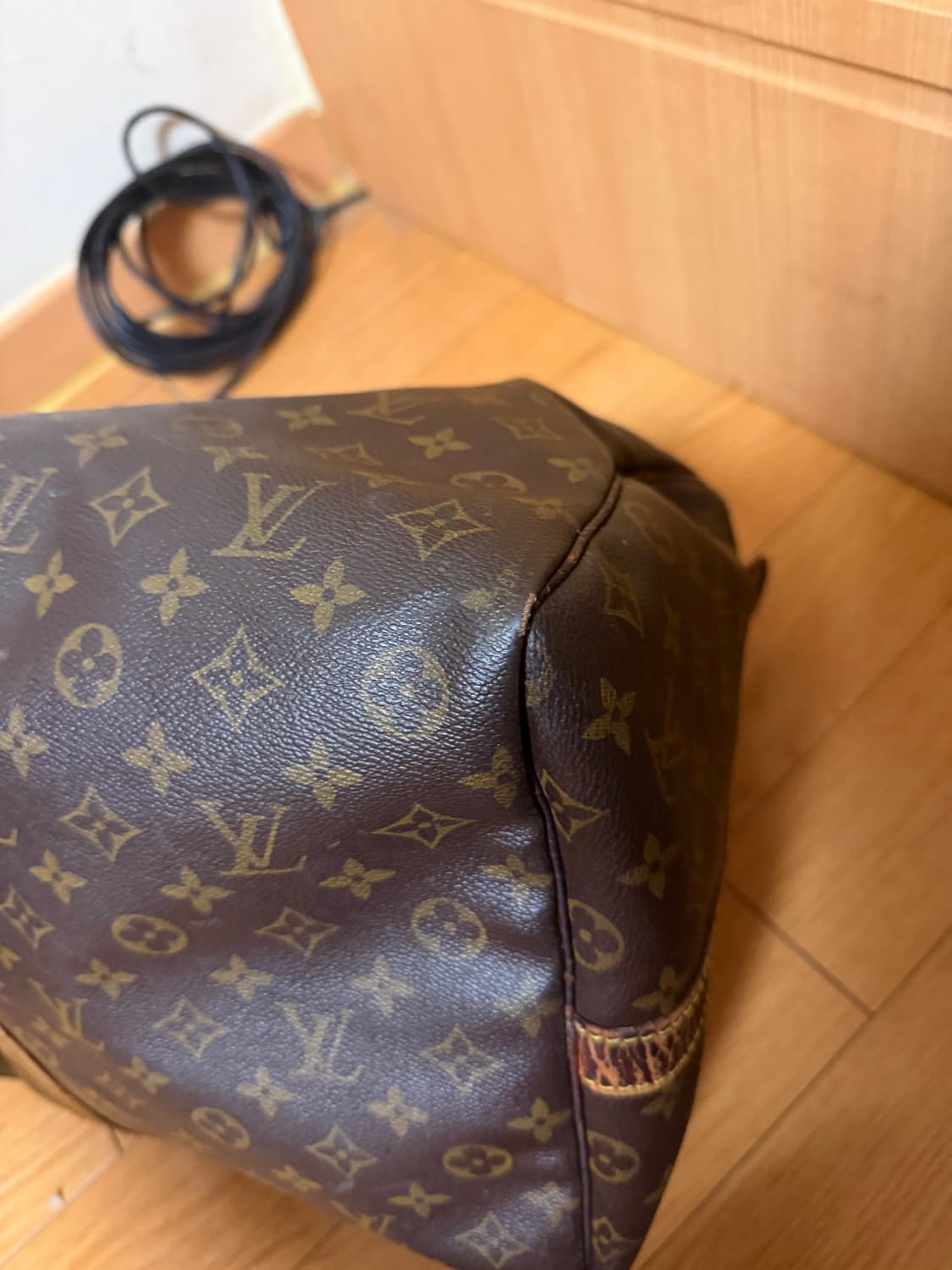 루이비통 키폴 반둘리에 상품이미지5