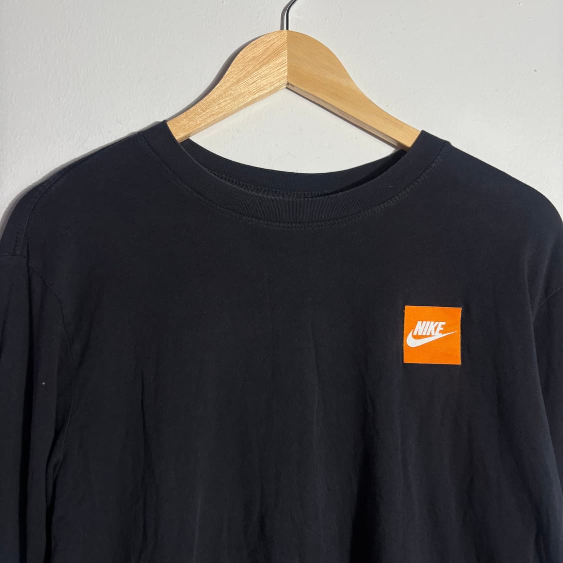 나이키 블랙 빅로고 긴팔 티셔츠 (무료배송) 상품이미지4